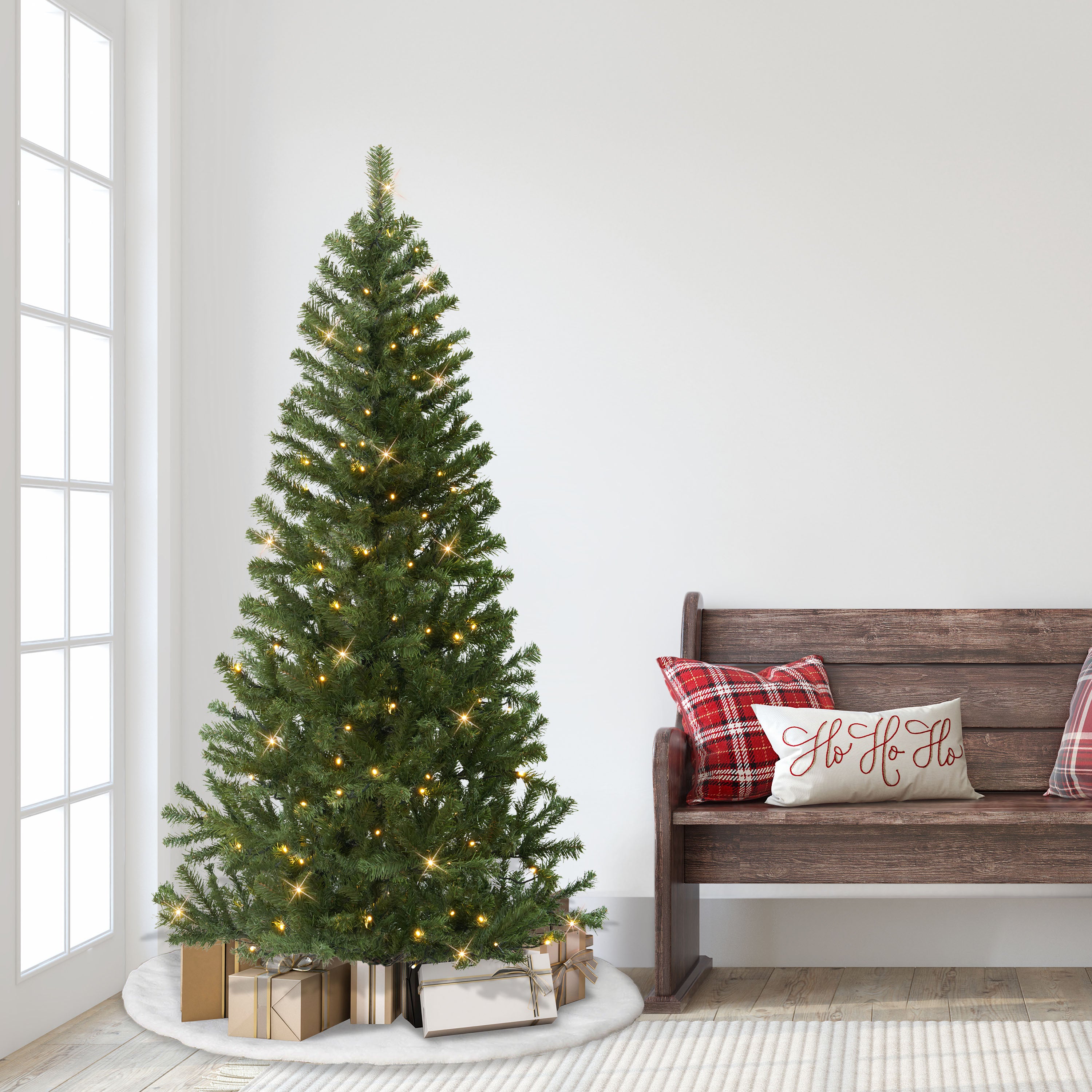 6' Pre-Lit Canadian Spruce Christmas Tree